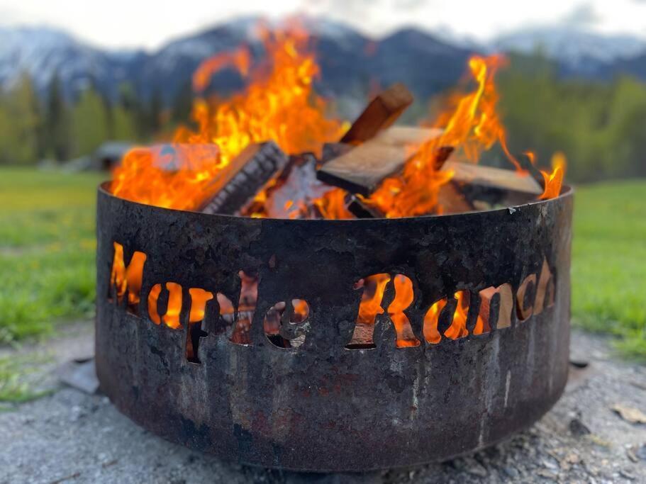 Вилла Maple Ranch Голден Экстерьер фото